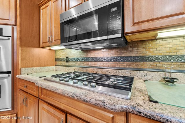 6223 Perrin Dr, Crestwood, KY 40014