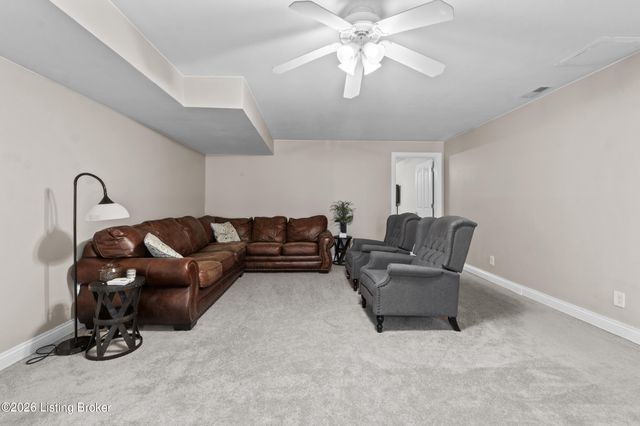 6223 Perrin Dr, Crestwood, KY 40014