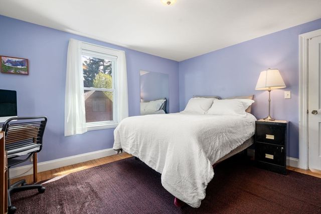 5 Olde Field Rd, Newton, MA 02459