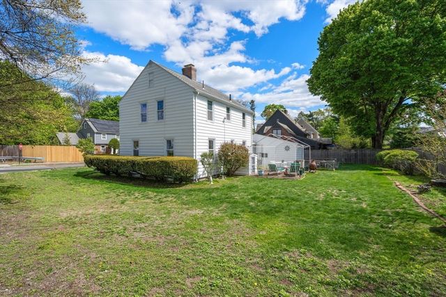 5 Olde Field Rd, Newton, MA 02459