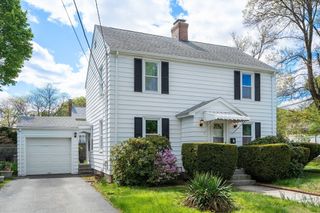 5 Olde Field Rd, Newton, MA 02459
