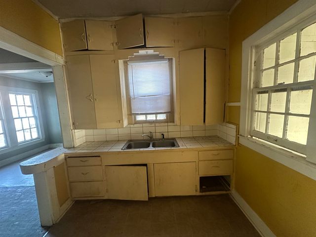 310 N Buckner, Atlanta, TX 75551