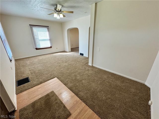 909 Clarendon Avenue SW, Canton, OH 44710