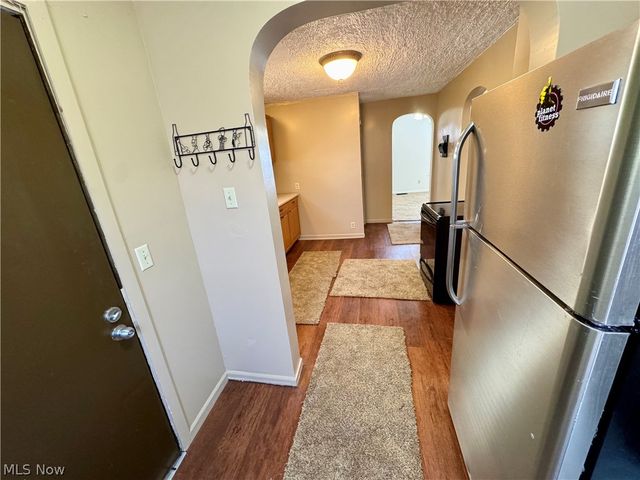 909 Clarendon Avenue SW, Canton, OH 44710