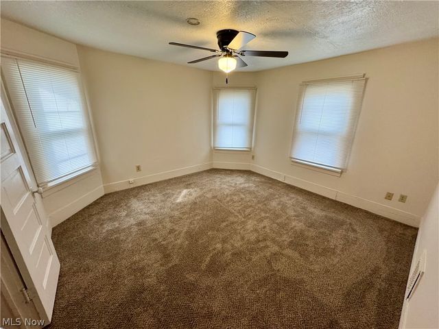 909 Clarendon Avenue SW, Canton, OH 44710