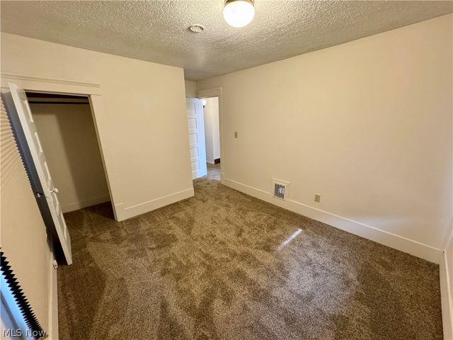 909 Clarendon Avenue SW, Canton, OH 44710