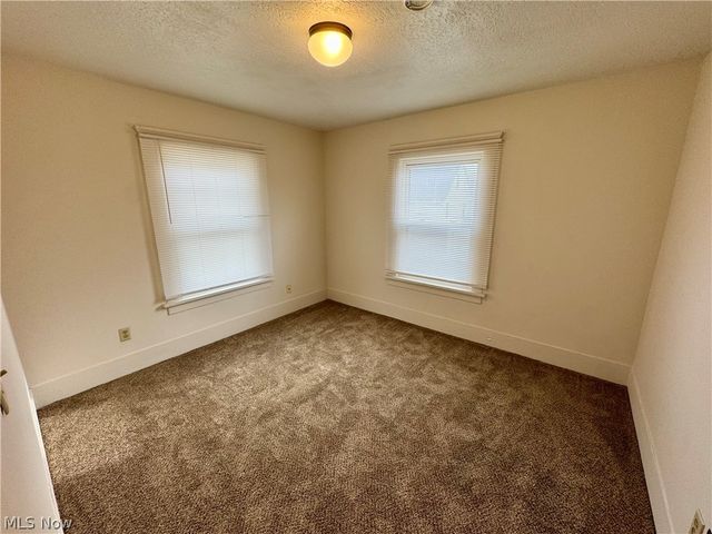 909 Clarendon Avenue SW, Canton, OH 44710