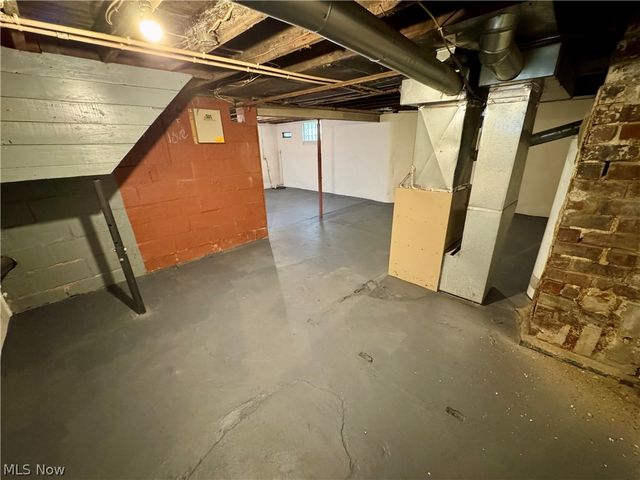 909 Clarendon Avenue SW, Canton, OH 44710