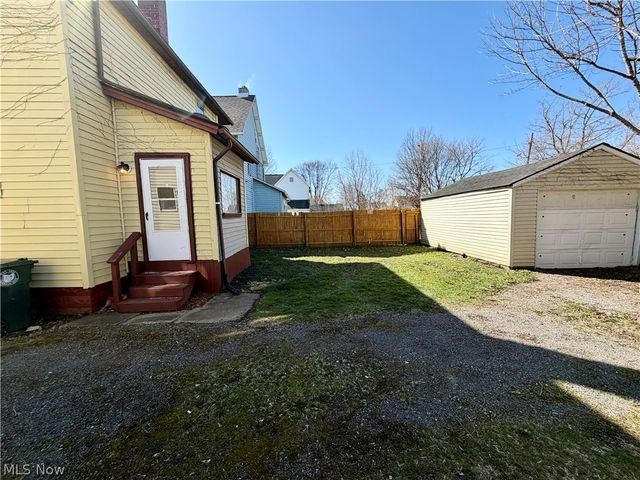 909 Clarendon Avenue SW, Canton, OH 44710