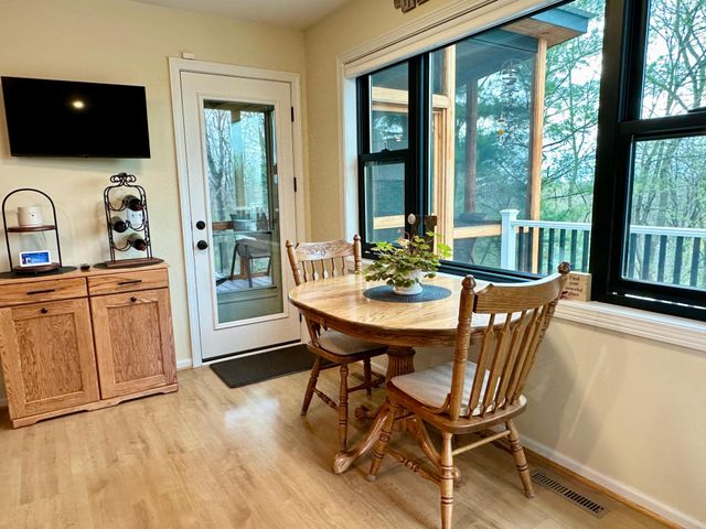 1932 Mark Lane, Eau Claire, WI 54703