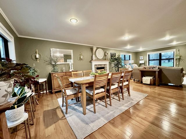 1932 Mark Lane, Eau Claire, WI 54703