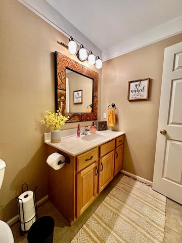 1932 Mark Lane, Eau Claire, WI 54703