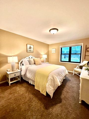 1932 Mark Lane, Eau Claire, WI 54703