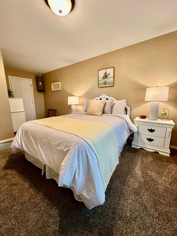 1932 Mark Lane, Eau Claire, WI 54703