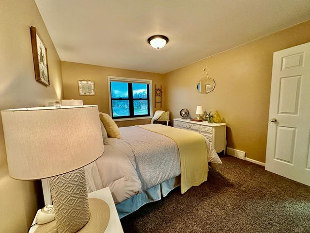 1932 Mark Lane, Eau Claire, WI 54703