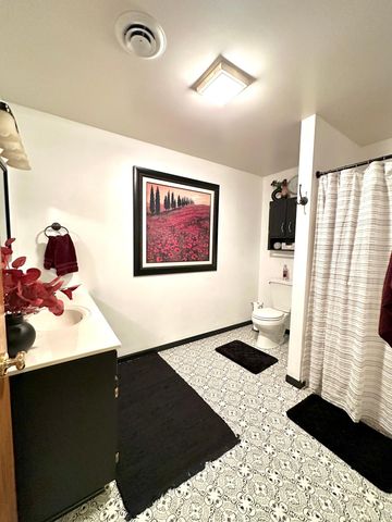 1932 Mark Lane, Eau Claire, WI 54703