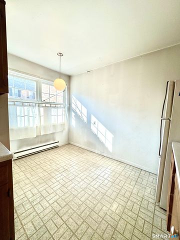 39 Woodway Road C5, Stamford, CT 06907