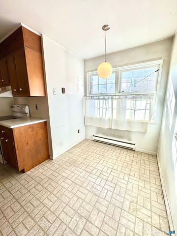 39 Woodway Road C5, Stamford, CT 06907