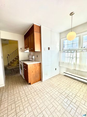 39 Woodway Road C5, Stamford, CT 06907