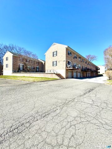 39 Woodway Road C5, Stamford, CT 06907