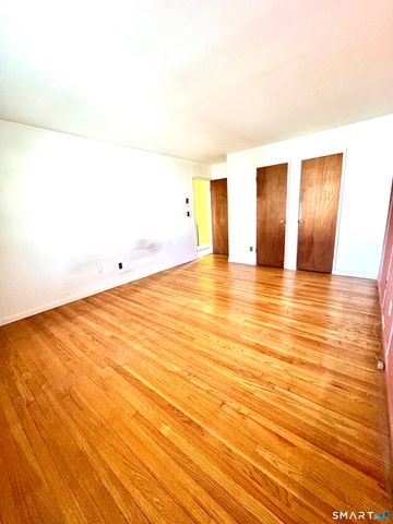 39 Woodway Road C5, Stamford, CT 06907