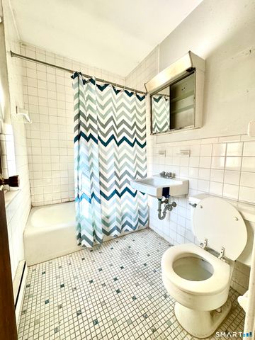 39 Woodway Road C5, Stamford, CT 06907