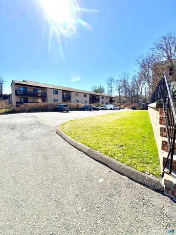 39 Woodway Road C5, Stamford, CT 06907