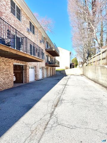 39 Woodway Road C5, Stamford, CT 06907