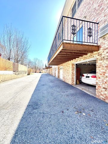 39 Woodway Road C5, Stamford, CT 06907