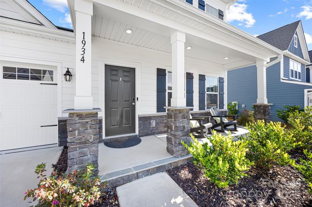 1934 Thoreau Way, York, SC 29745