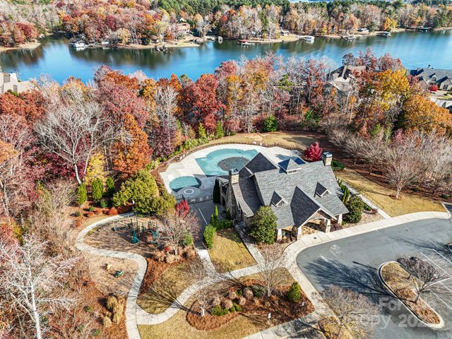 1934 Thoreau Way, York, SC 29745