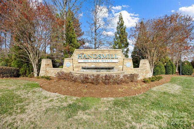 1934 Thoreau Way, York, SC 29745