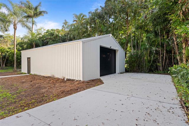 16900 SW 62nd St, Southwest Ranches, FL 33331