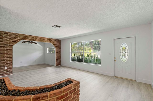 16900 SW 62nd St, Southwest Ranches, FL 33331