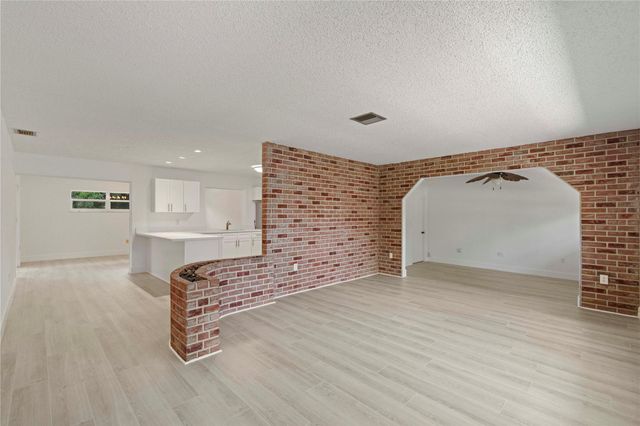 16900 SW 62nd St, Southwest Ranches, FL 33331