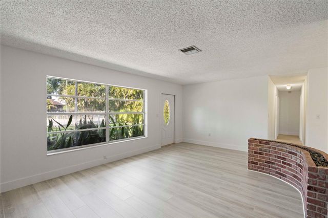 16900 SW 62nd St, Southwest Ranches, FL 33331