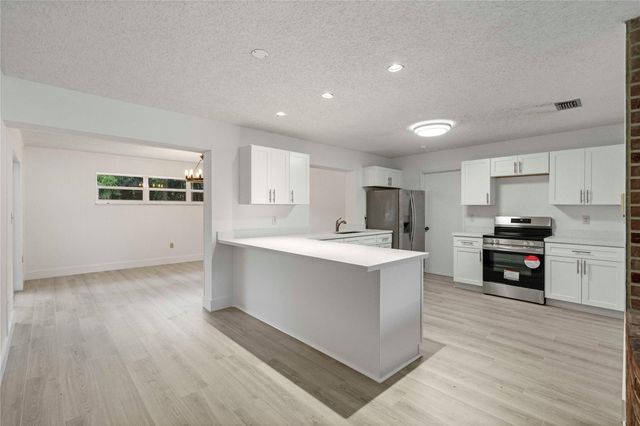 16900 SW 62nd St, Southwest Ranches, FL 33331