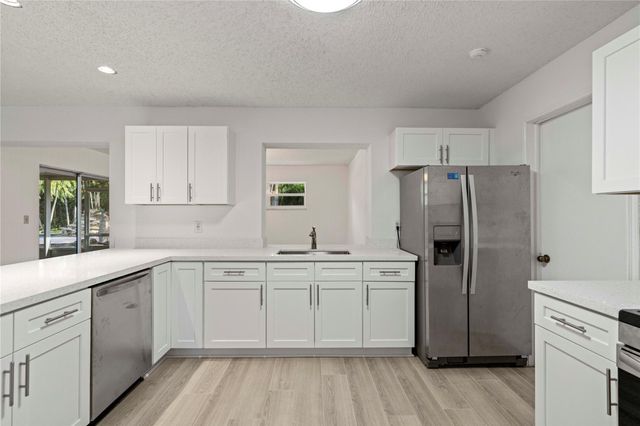 16900 SW 62nd St, Southwest Ranches, FL 33331