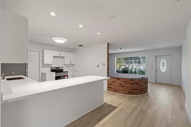 16900 SW 62nd St, Southwest Ranches, FL 33331