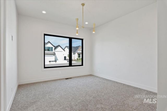 2134 N Buhrstone Ave, Eagle, ID 83616