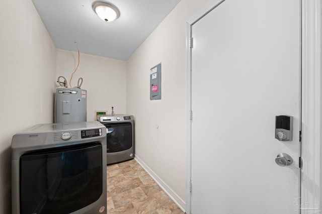 1203 Brook Bend Rd, Pensacola, FL 32506