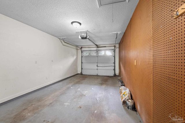 1203 Brook Bend Rd, Pensacola, FL 32506