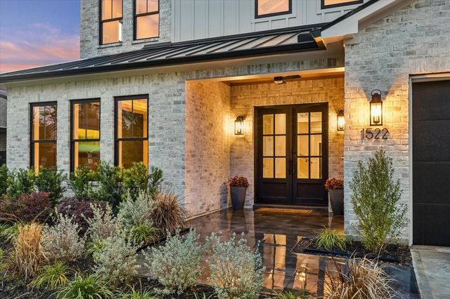 1522 Thornton Road, Houston, TX 77018