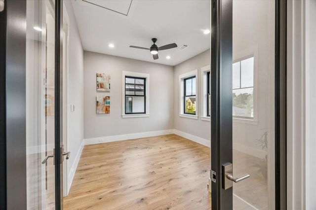 1522 Thornton Road, Houston, TX 77018