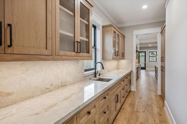 1522 Thornton Road, Houston, TX 77018