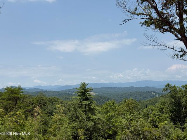 7 Avalon Crst Street, Murphy, NC 28906