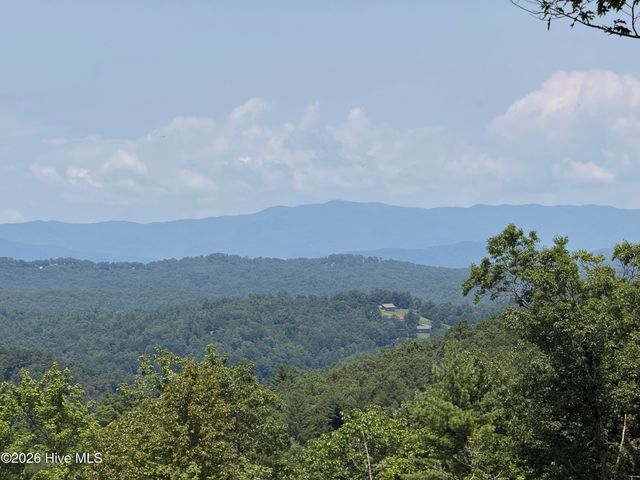 7 Avalon Crst Street, Murphy, NC 28906