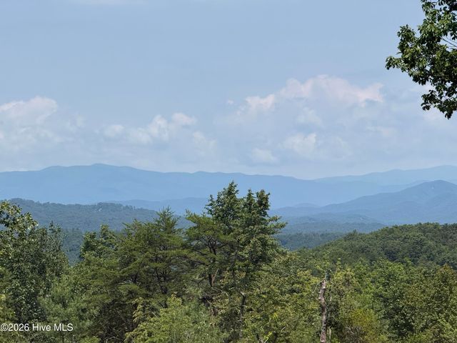 7 Avalon Crst Street, Murphy, NC 28906