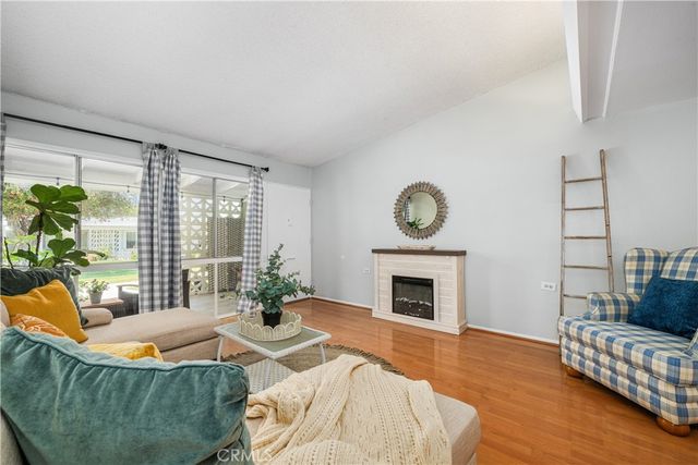 1564 Merion Way 34J, Seal Beach, CA 90740