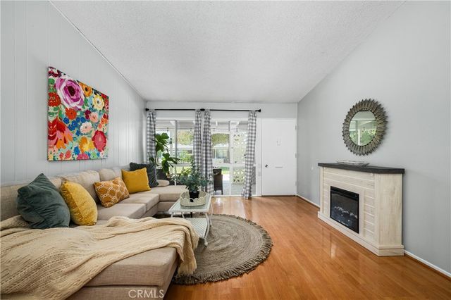 1564 Merion Way 34J, Seal Beach, CA 90740